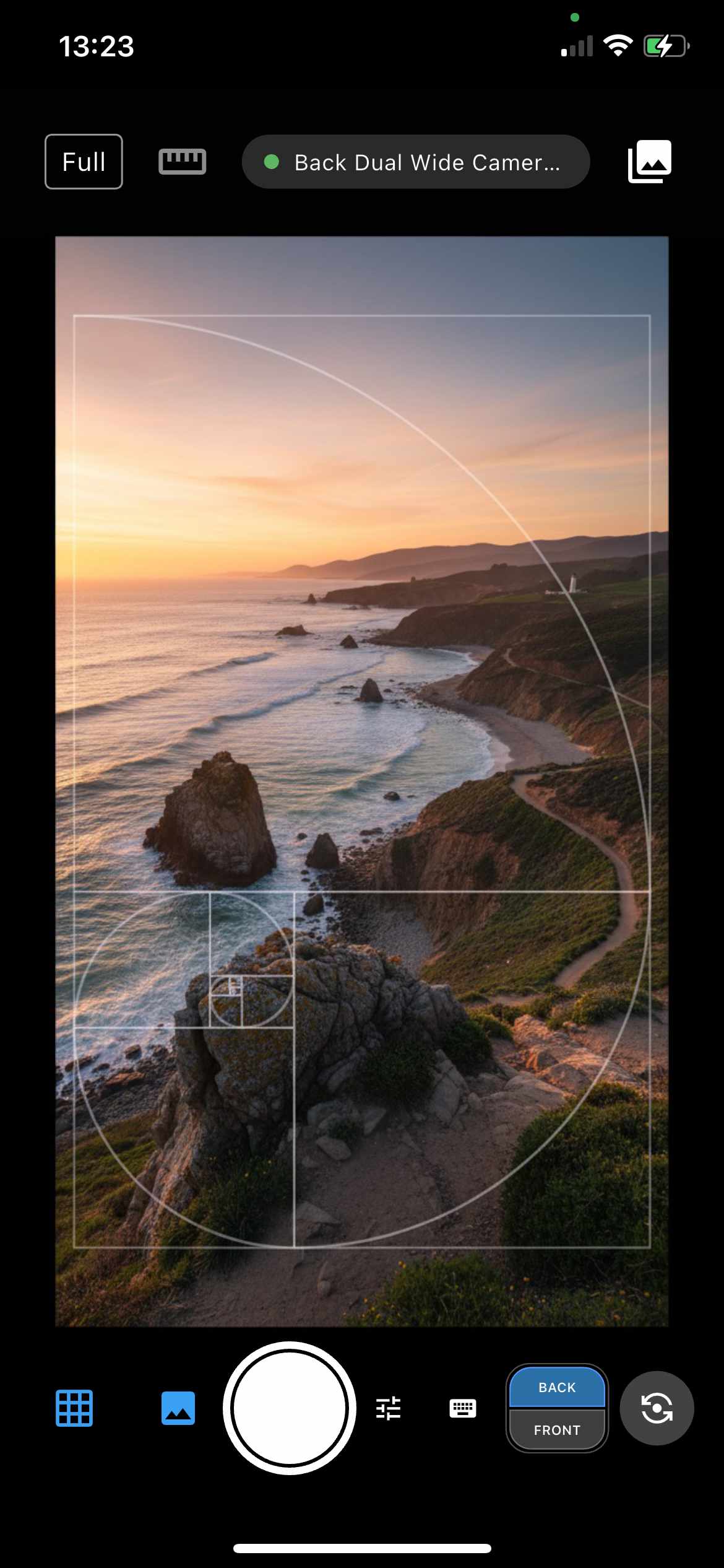 Manual Lens フィボナッチ曲線構図ガイド